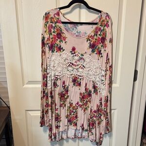 Eyeshadow Pink Floral Lace Tunic